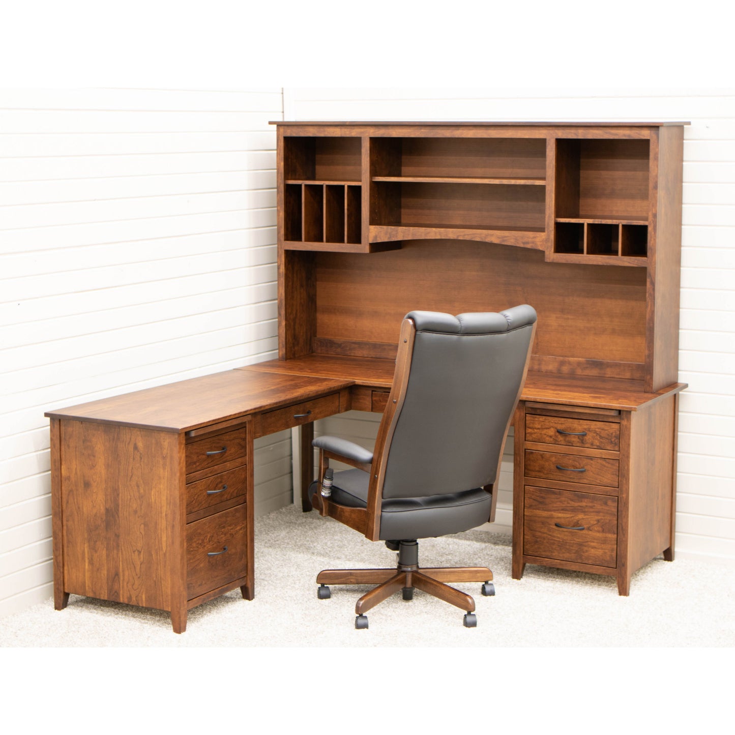 Manhattan L Desk with Hutch Top